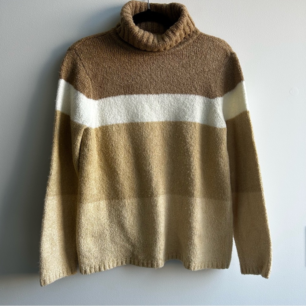 Liz Claiborne Brown Cream Striped Turtleneck Sweater Size Small Soft